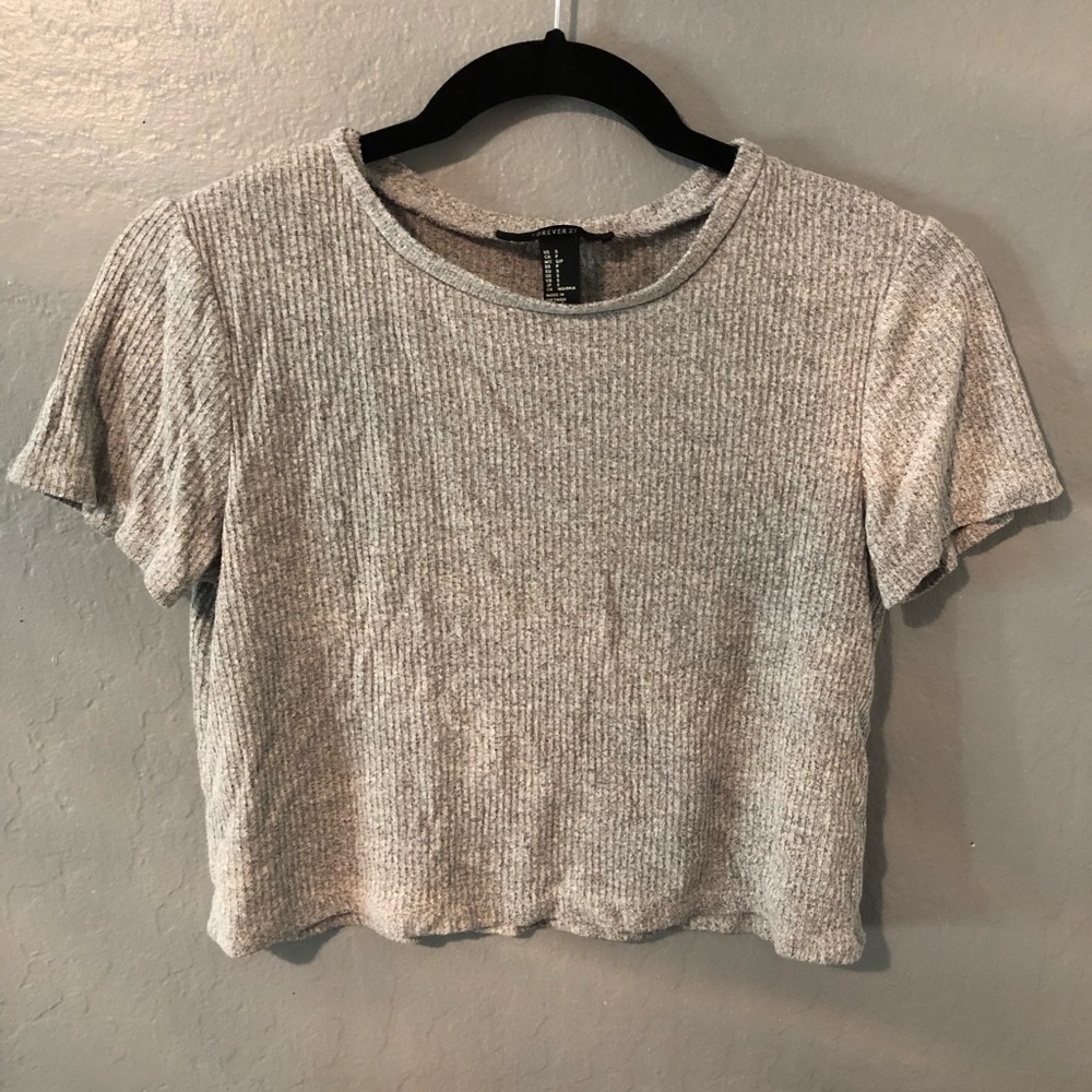 Cropped heather grey tee